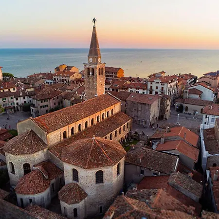 Apartment Perfect For Five Guests In Grado