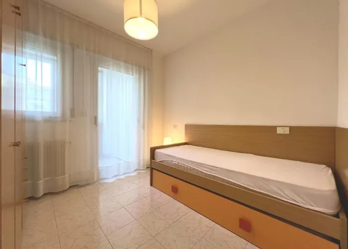 公寓 Perfect For Five Guests In *